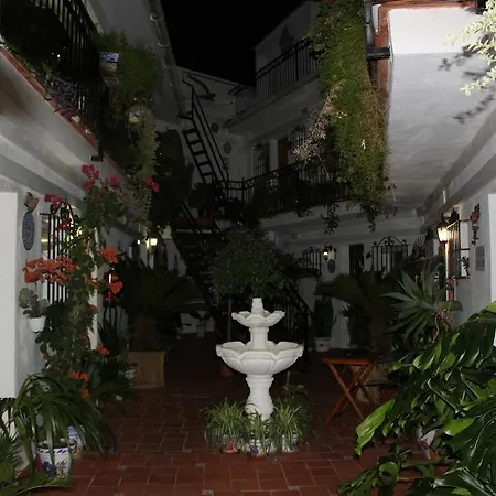 Hostal El Patio-3